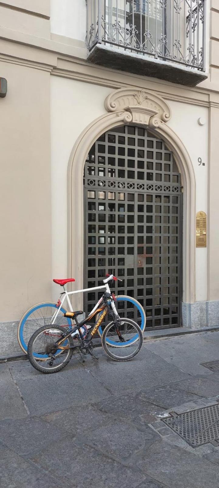 Acadamis - Garibaldi 9 Bis Apartment Turin Bagian luar foto
